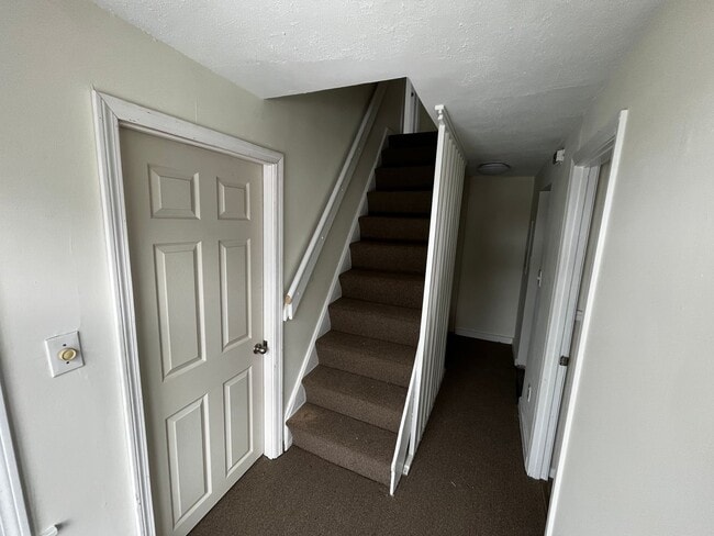 Building Photo - 20-22-22 Winter St