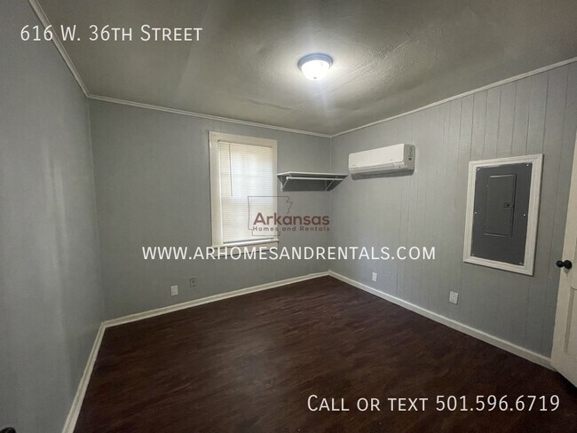 Building Photo - 616 W 36th St