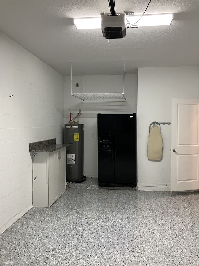 Building Photo - 3 br, 2.5 bath Townhome - 2531 Midnight Pe...