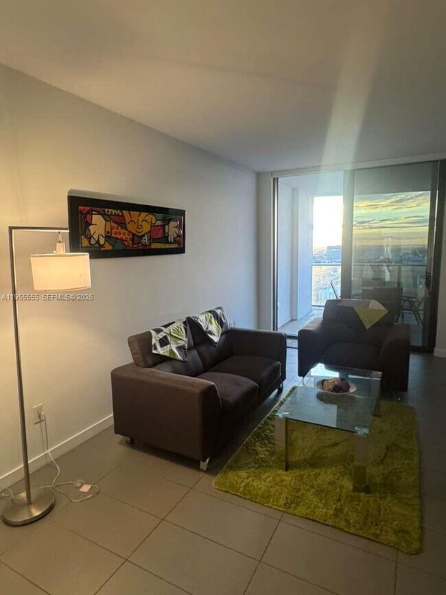 Building Photo - 1600 NE 1st Ave