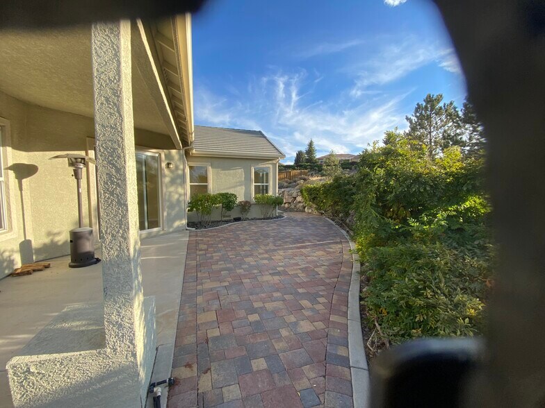 Building Photo - 486 Octate Cir