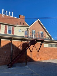 Building Photo - B22-A