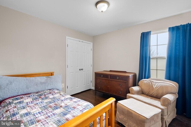 Building Photo - 35507 St James Dr