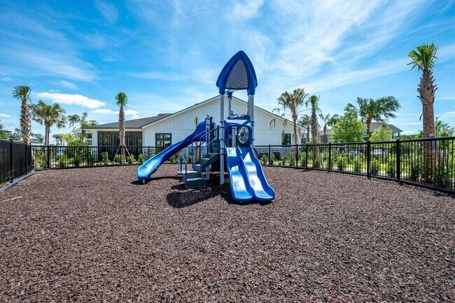 Building Photo - 3020 Base Blvd