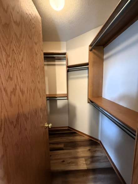 Building Photo - 1417 Cedar Tree