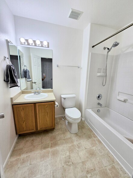 Building Photo - 2873 Tumblewood Grv
