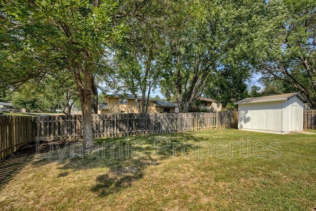 Building Photo - 15342 Sarpy Cir