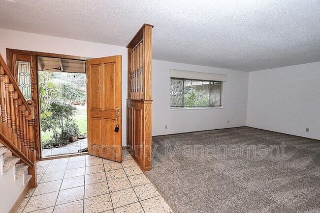 Building Photo - 8520 Emperor Dr