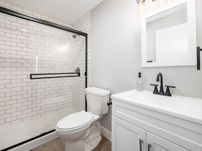 Building Photo - Charming Updated 1-Bedroom Home in Desirable Southern Orchards