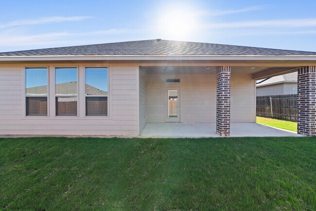 Building Photo - 7310 Caladium Dr