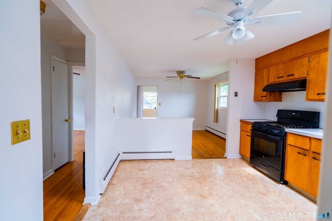 Building Photo - 326 Grovers Ave