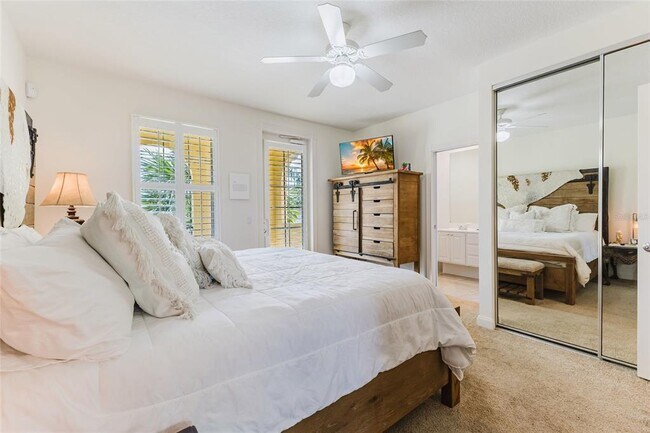 Building Photo - 1564 Napoli Dr W