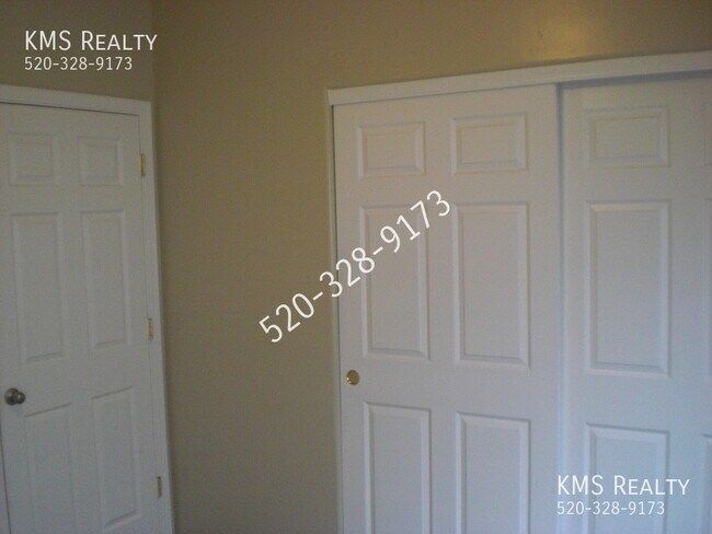 Building Photo - 6735 S Via Molino De Viento
