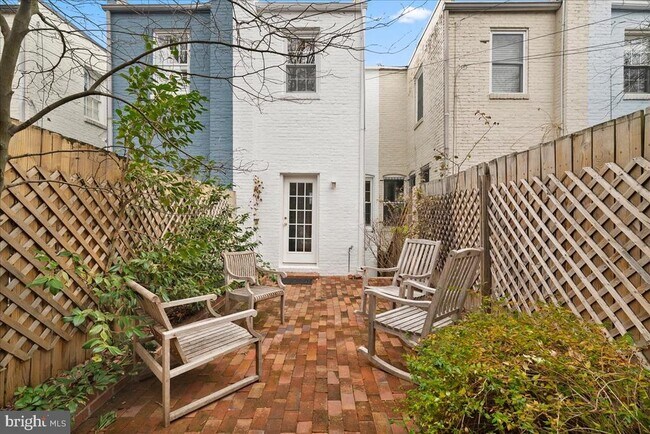 Building Photo - 1343 28th St NW