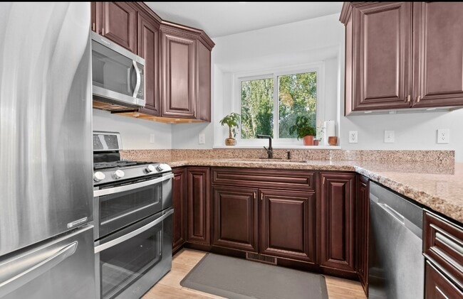 Building Photo - 10311 S Calla Lily Way