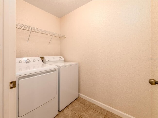 Building Photo - 16322 Parkstone Palms Ct