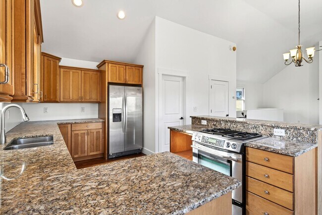 Building Photo - Asheville Rental-Beverly Hills Area