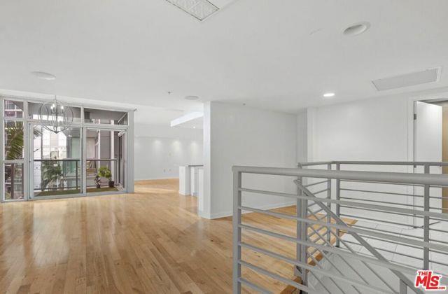 Building Photo - 13700 Marina Pointe Dr