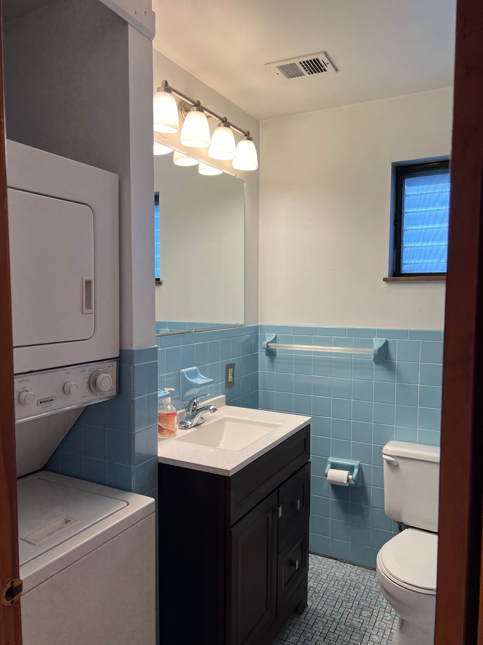 Building Photo - 1828 South St