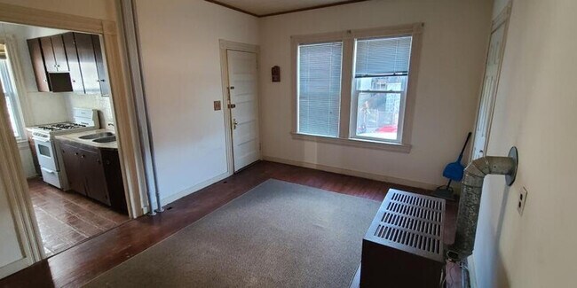 Primary Photo - 534 William St: U1