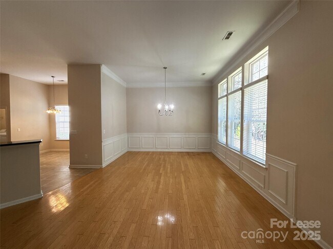 Building Photo - 1697 Lillywood Ln