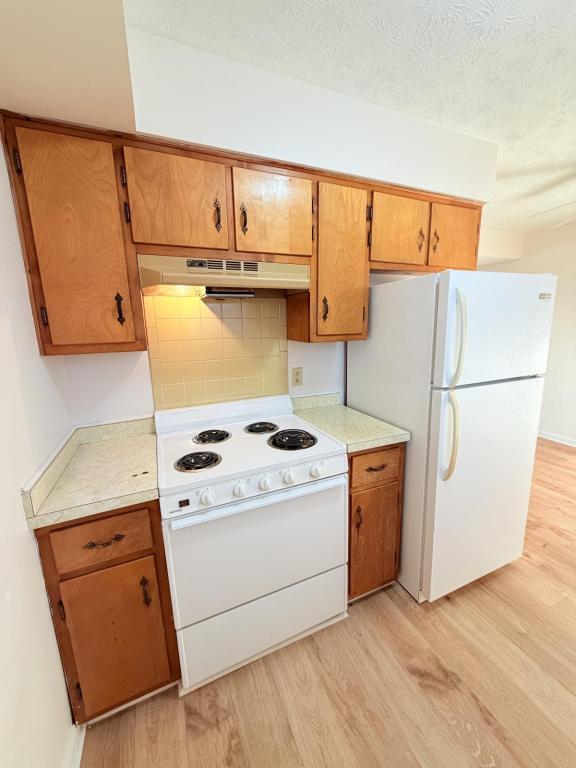 Building Photo - 978 Villa Dr