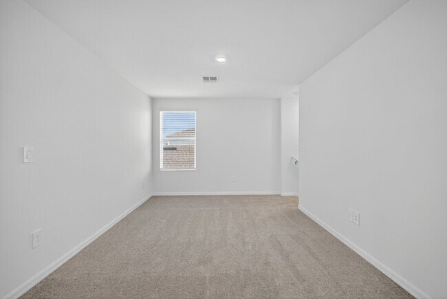 Building Photo - Brand-new 5 Bed now Available!