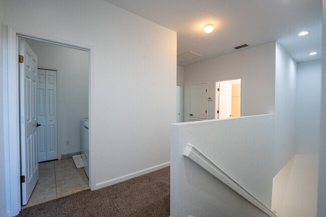 Building Photo - 1425 Portofino Meadows Blvd