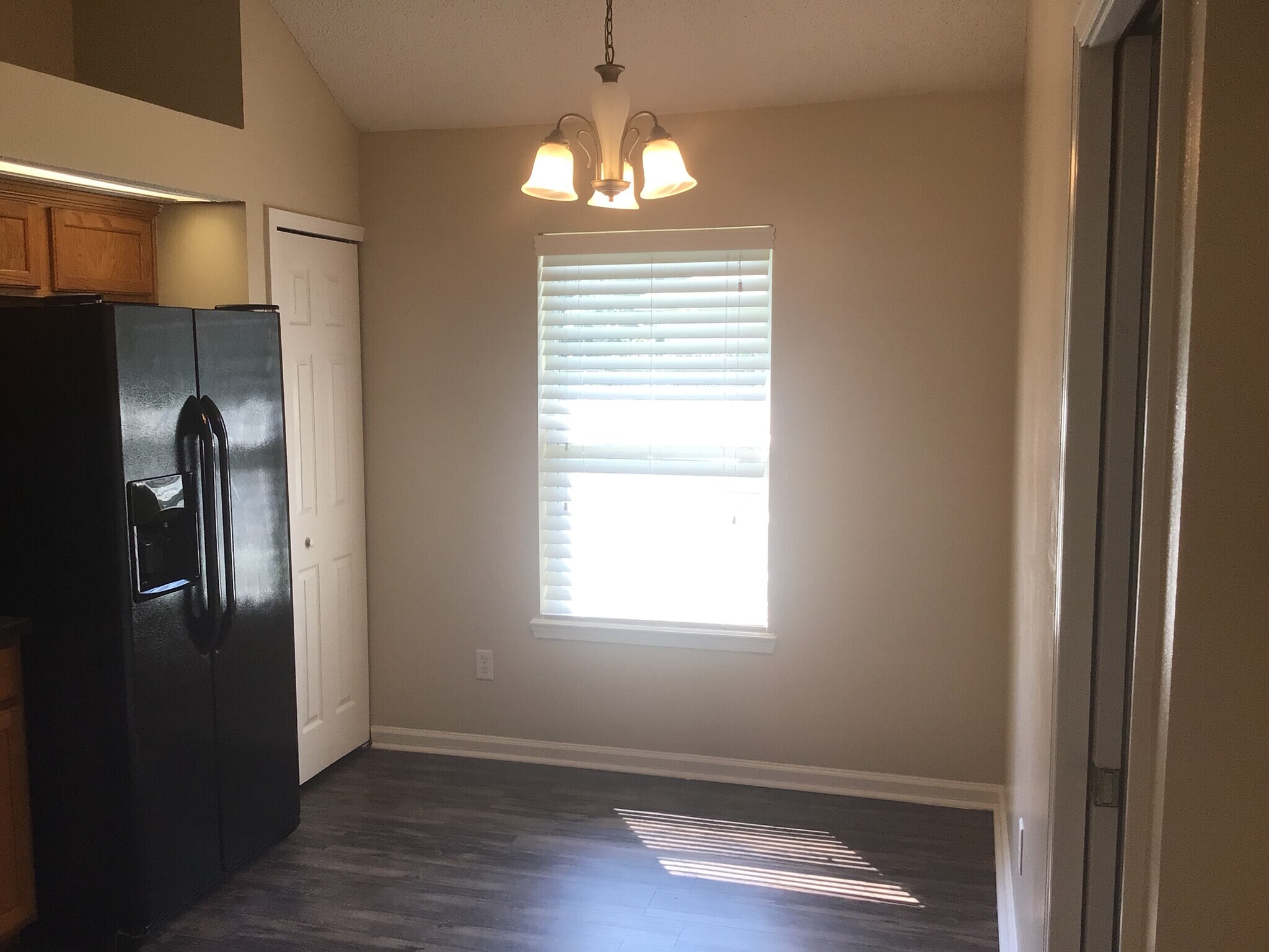 Building Photo - 6037 Scenic Meadow Ln