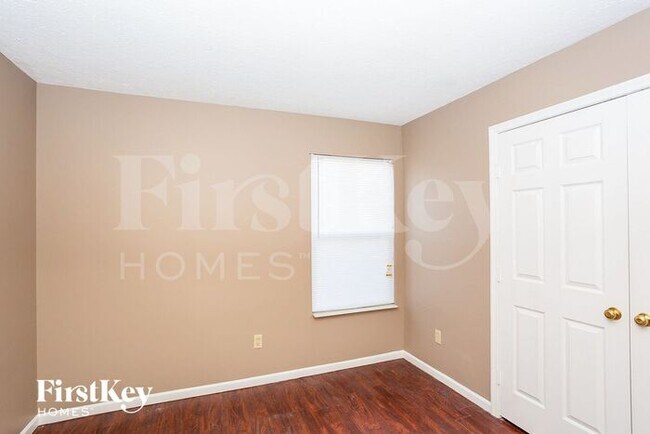 Building Photo - 12645 Roan Ln