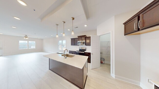 Building Photo - Modern Comfort Meets Everyday Convenience in Clarksville