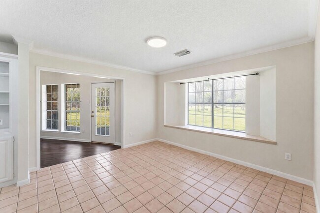 Building Photo - 7825 Hughes Ranch Rd