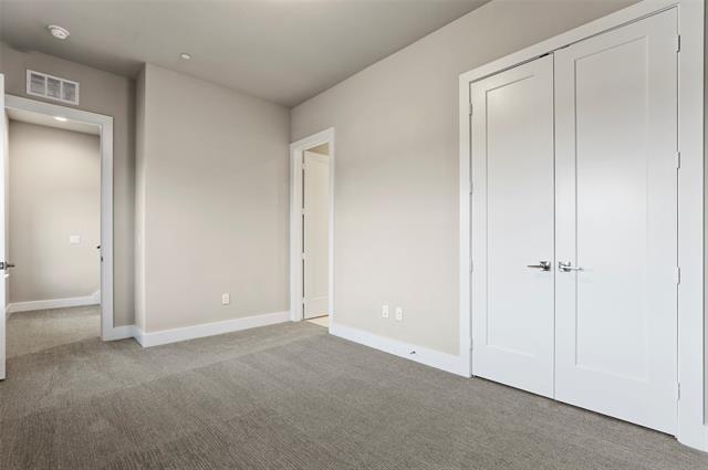 Building Photo - 7186 Birch Mews