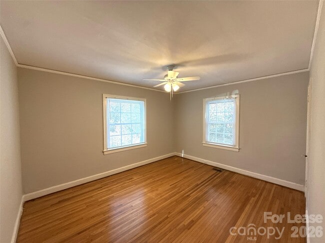 Building Photo - 1408 Ivey Dr