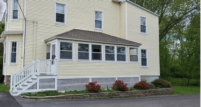 Building Photo - 127 Bartlett St