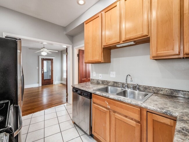 Building Photo - 193 E 2nd Ave