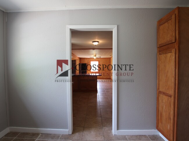 Building Photo - Coming Soon! 3 Bedroom 2 Bath in Bullard! Large Shop!