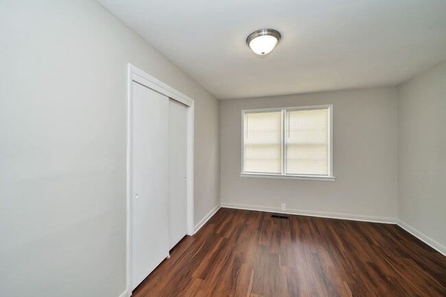 Building Photo - Newly Renovated Home is Graysville!