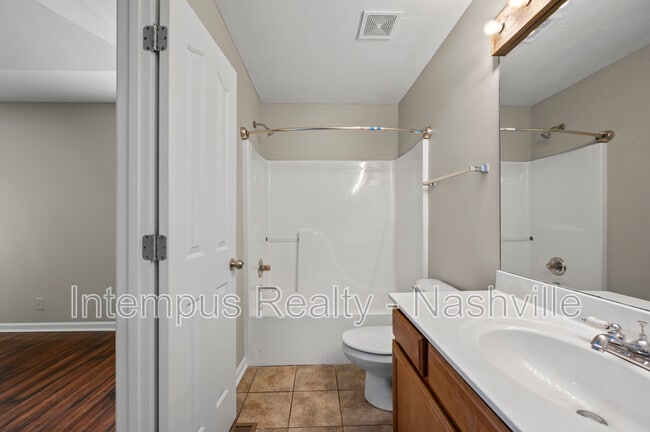 Building Photo - 415 Shoshone Pl