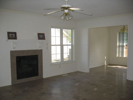 Building Photo - 906 Huff Dr