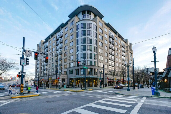 Building Photo - 900 NW Lovejoy St