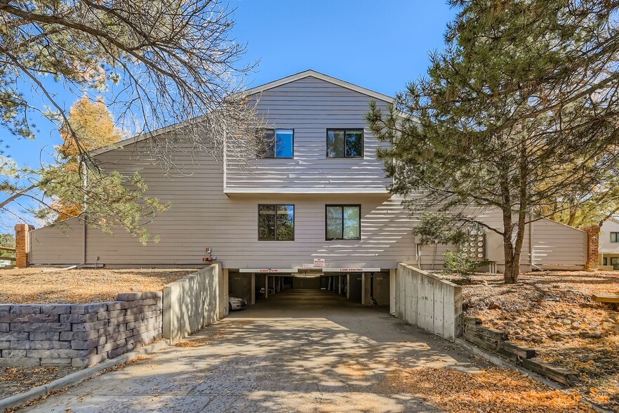 Building Photo - 5056 Buckingham Rd