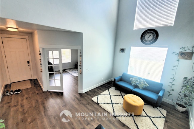 Building Photo - 3861 Spring Brook Ln