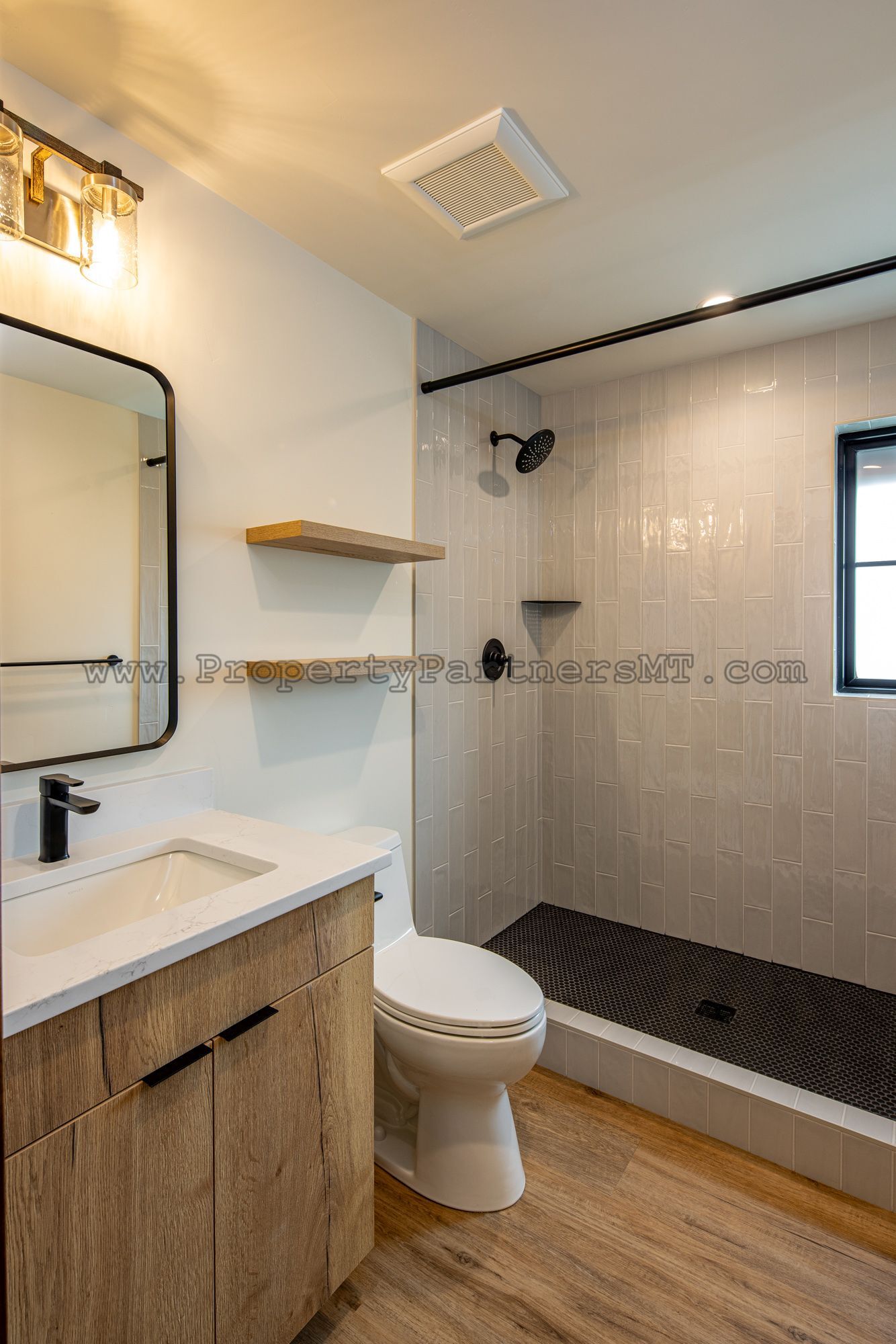 Building Photo - 824 S 8th Ave