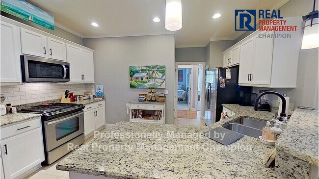 Primary Photo - Immaculate 3 BD/2 BA Townhome in the Ashwo...