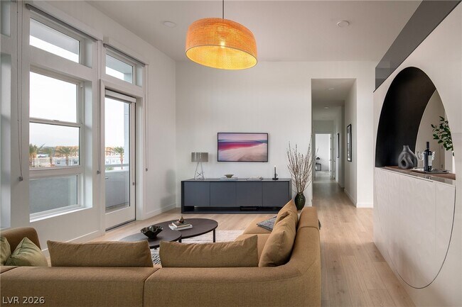 Building Photo - 11055 S Las Vegas Blvd