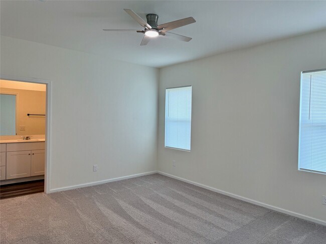 Building Photo - 31238 Williams Lndg St