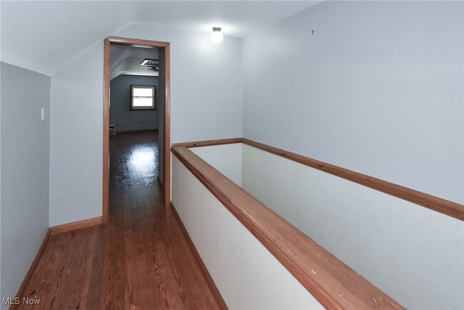 Building Photo - 3146 Warren Rd