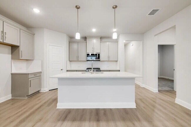 Building Photo - 3125 Buckeye St