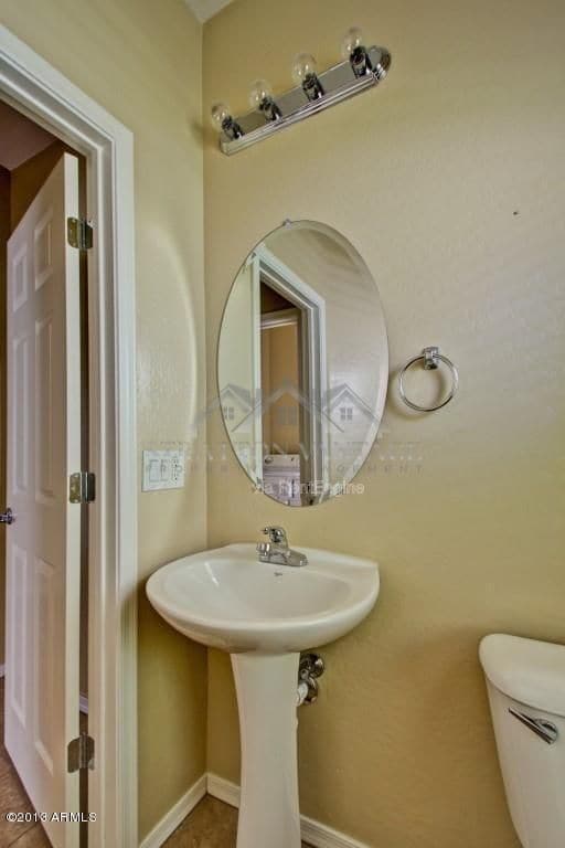 Building Photo - 4725 E Olney Ave